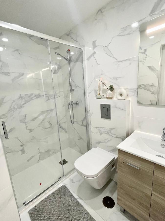 Villa Verde Madrid Exteriör bild