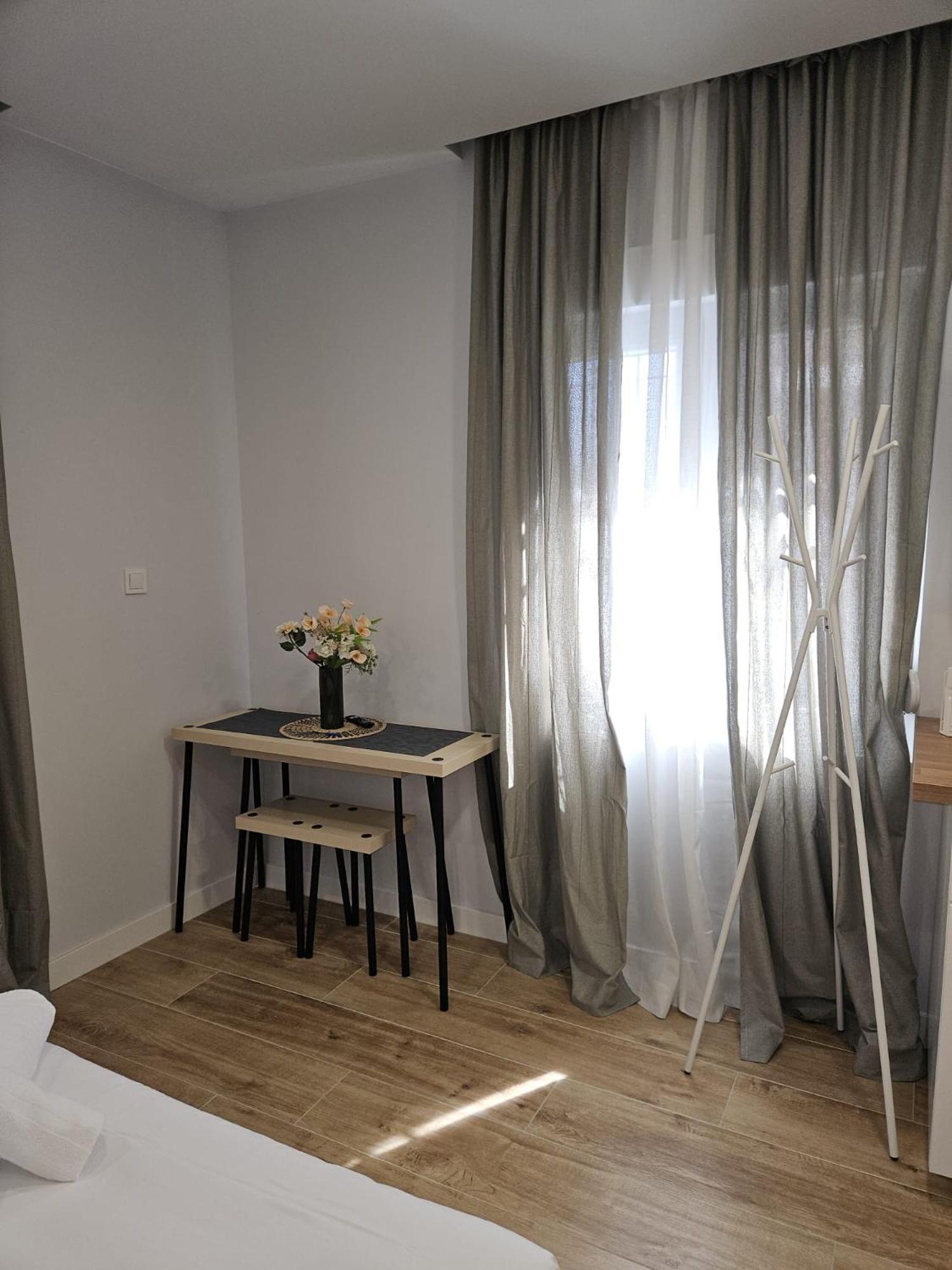 Villa Verde Madrid Exteriör bild