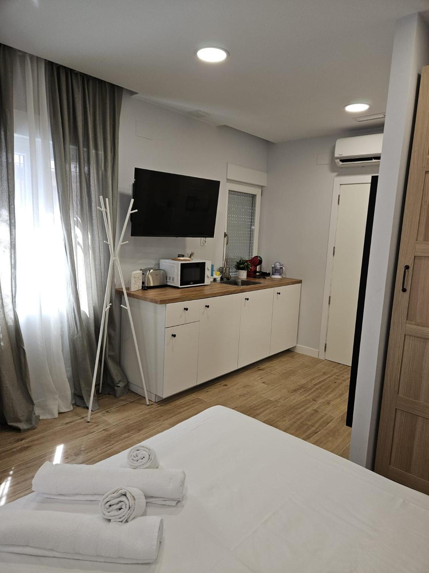 Villa Verde Madrid Exteriör bild